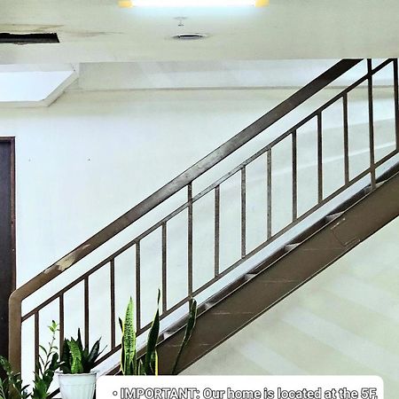The Fika Room Near Mnl Airport - Scandi Studio Unit With Fast Wi-Fi & Netflix - Read Full Property Desc Before Booking Manille Extérieur photo