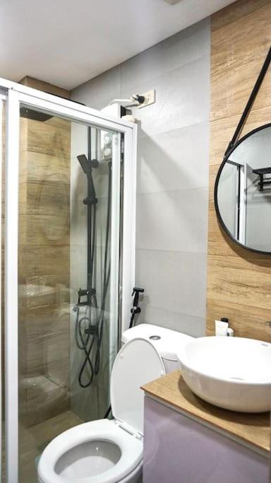 The Fika Room Near Mnl Airport - Scandi Studio Unit With Fast Wi-Fi & Netflix - Read Full Property Desc Before Booking Manille Extérieur photo