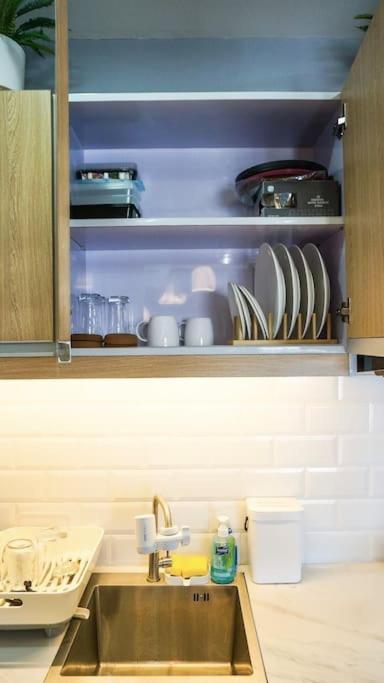 The Fika Room Near Mnl Airport - Scandi Studio Unit With Fast Wi-Fi & Netflix - Read Full Property Desc Before Booking Manille Extérieur photo